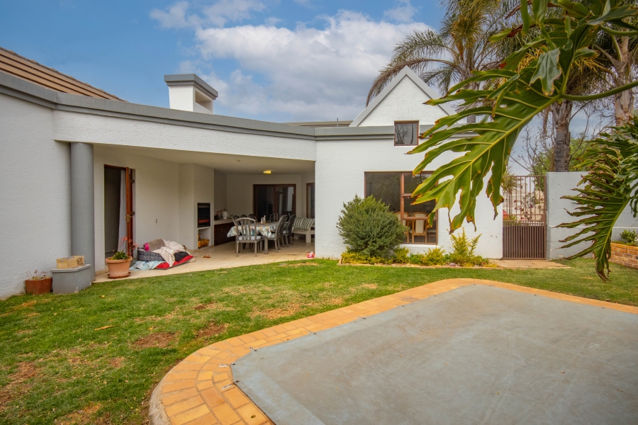 3 Bedroom Property for Sale in Kyalami Estates Gauteng