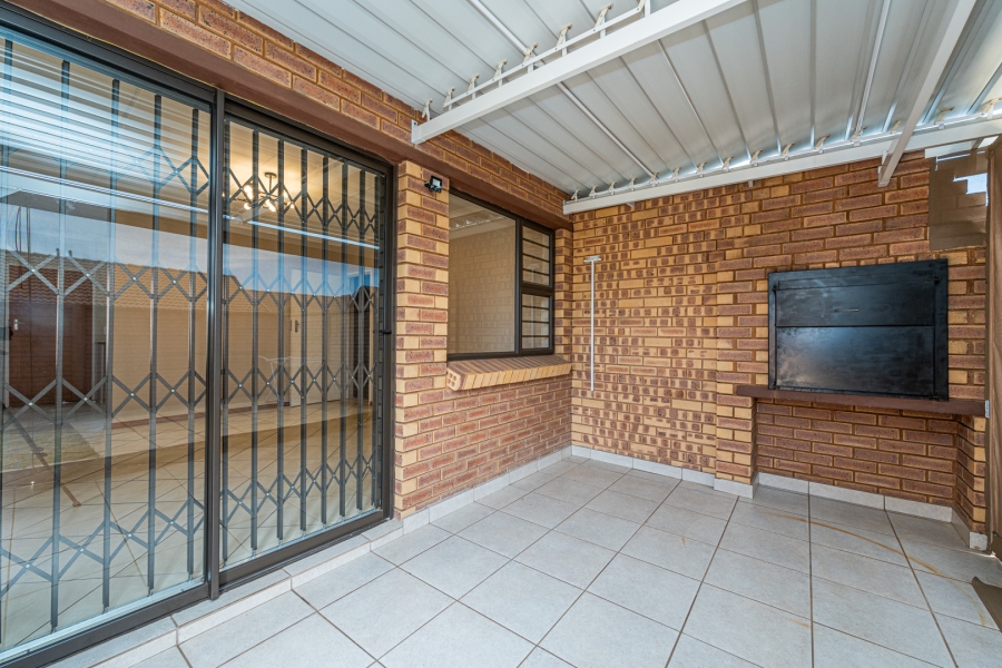 3 Bedroom Property for Sale in Eldo View Gauteng