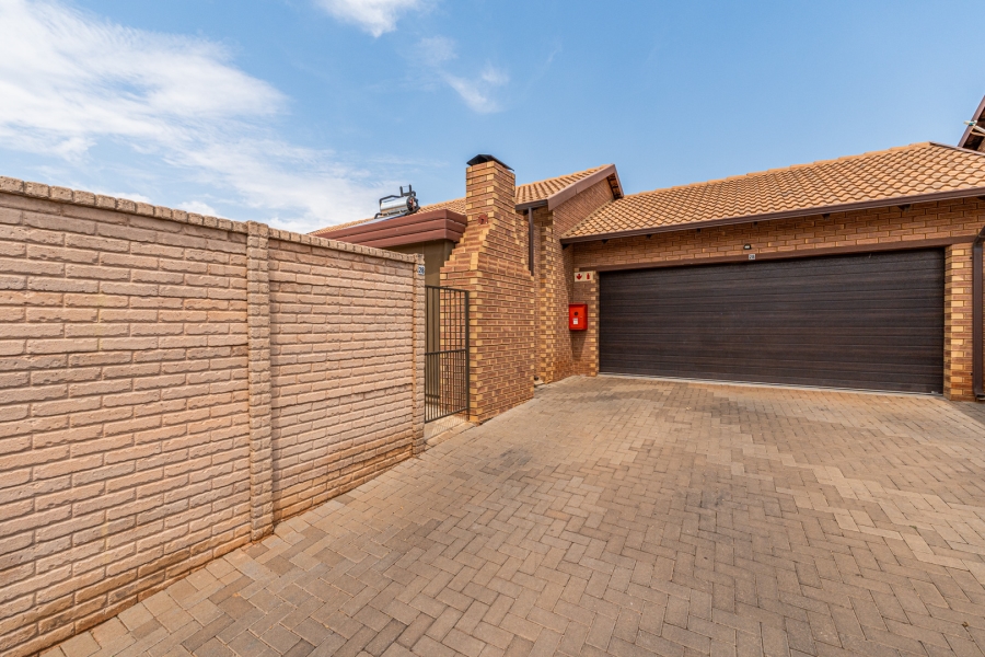 3 Bedroom Property for Sale in Eldo View Gauteng