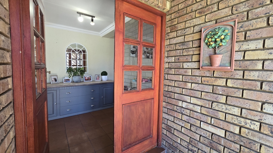 3 Bedroom Property for Sale in Clarens Park Gauteng