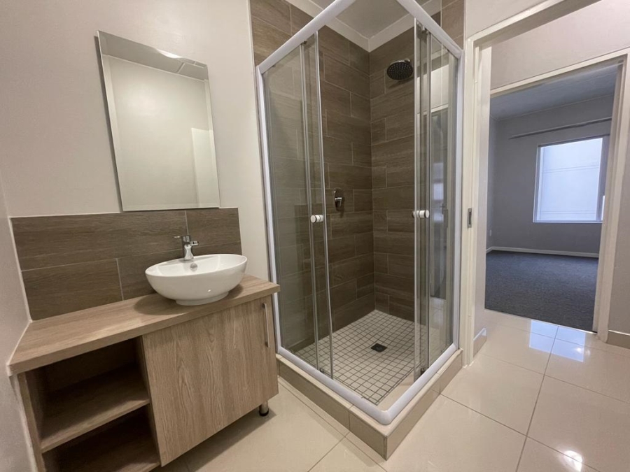 2 Bedroom Property for Sale in Blue Hills Gauteng