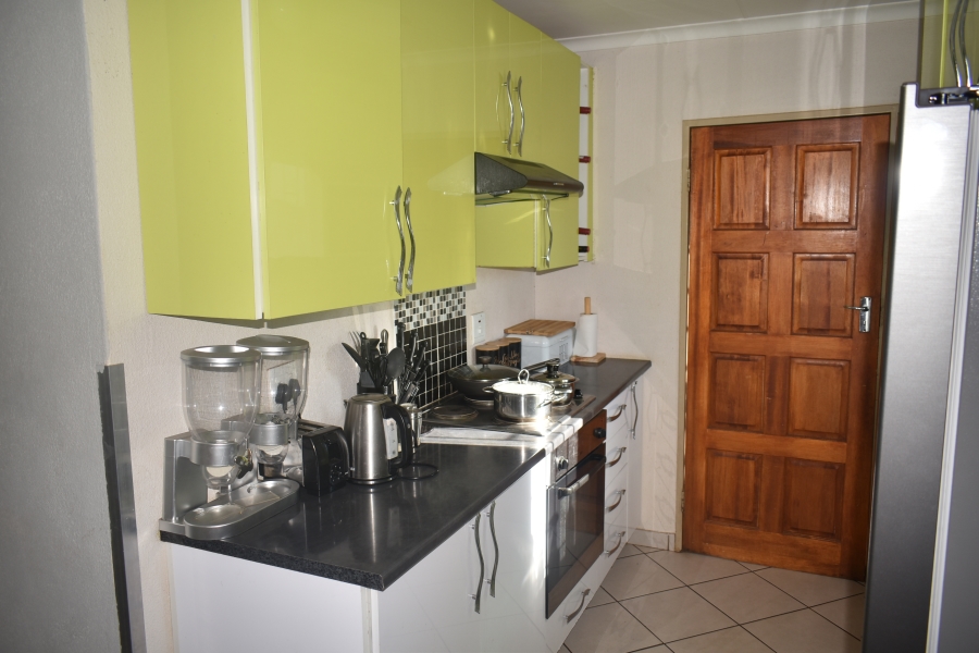 To Let 4 Bedroom Property for Rent in Rosslyn Gauteng