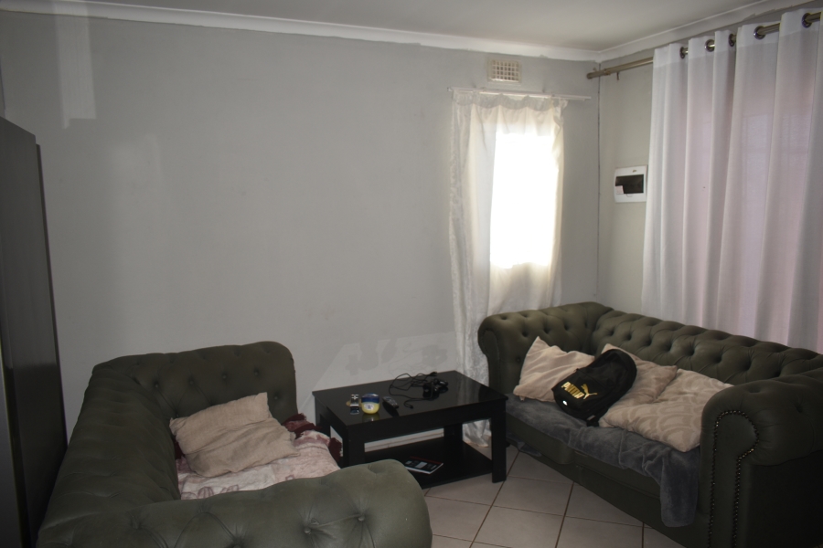 To Let 4 Bedroom Property for Rent in Rosslyn Gauteng