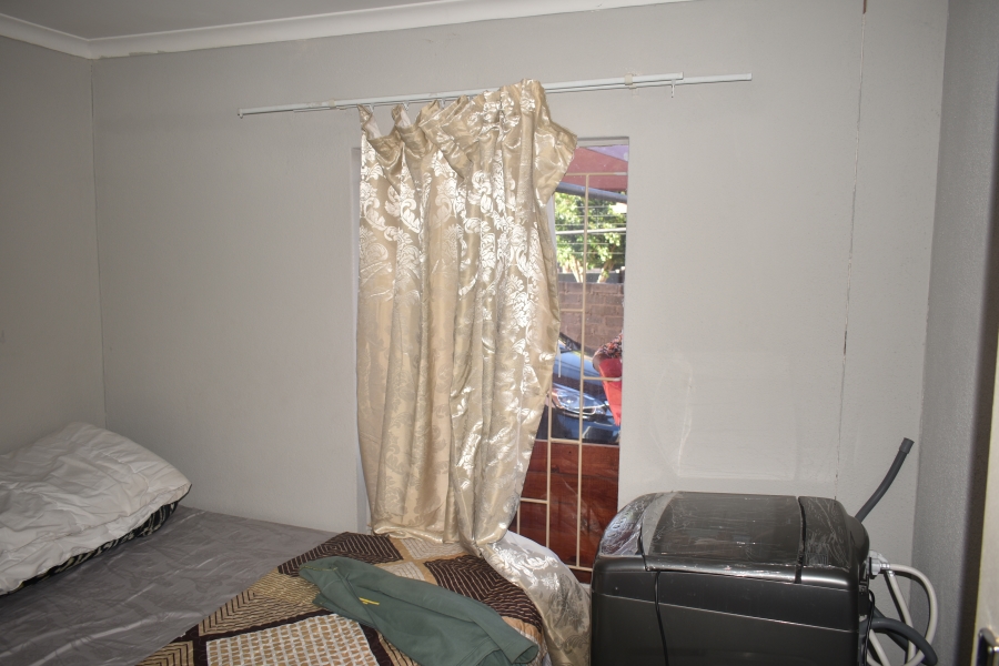 To Let 4 Bedroom Property for Rent in Rosslyn Gauteng