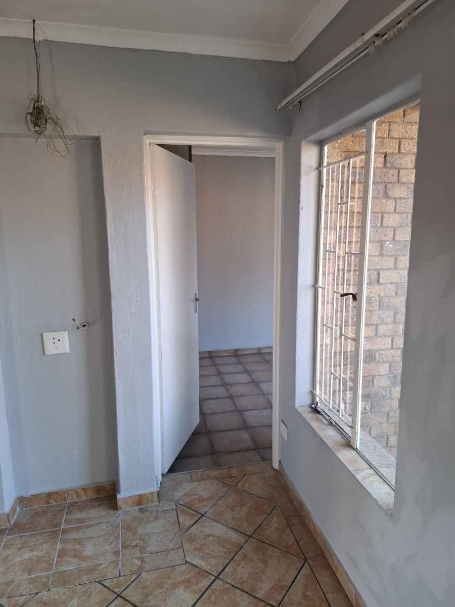 2 Bedroom Property for Sale in Birchleigh Gauteng