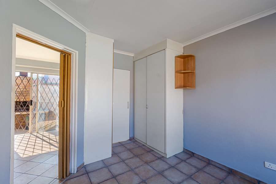 2 Bedroom Property for Sale in Birchleigh Gauteng