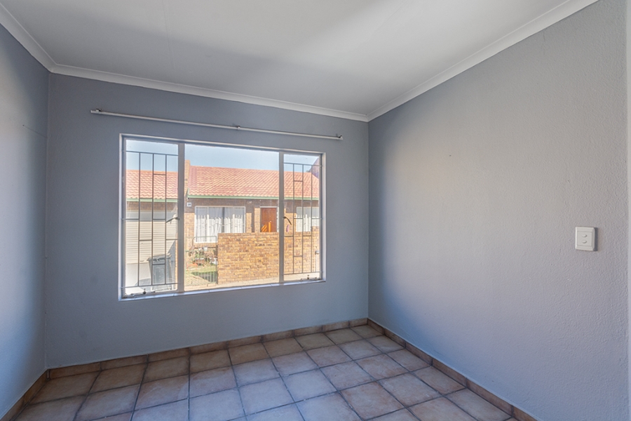 2 Bedroom Property for Sale in Birchleigh Gauteng