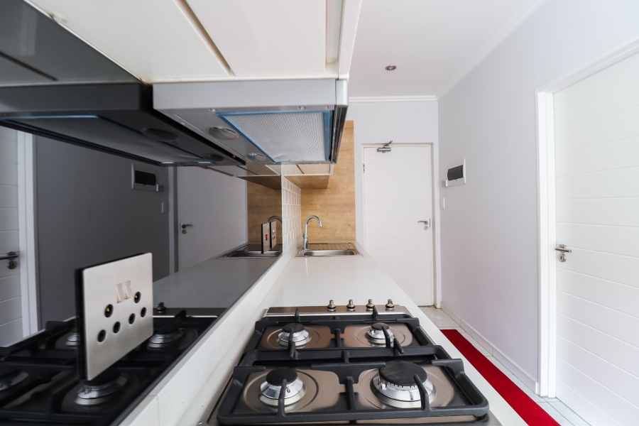 1 Bedroom Property for Sale in Bryanston Gauteng