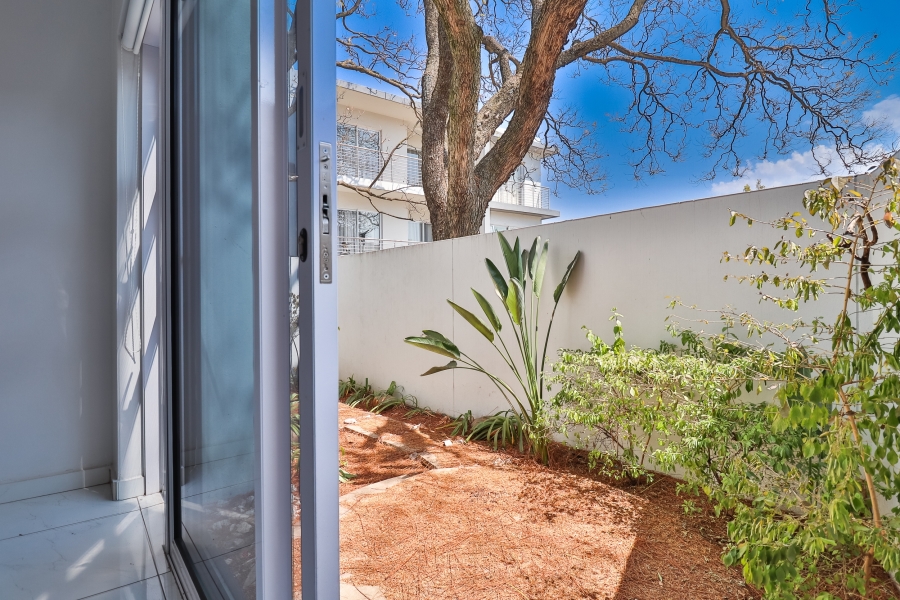 1 Bedroom Property for Sale in Bryanston Gauteng