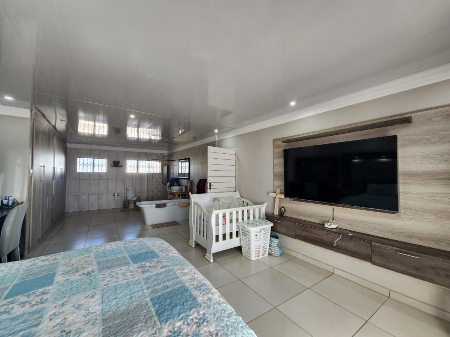 3 Bedroom Property for Sale in Mooilande Gauteng