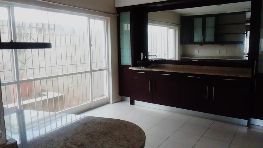 To Let 2 Bedroom Property for Rent in Morningside Gauteng