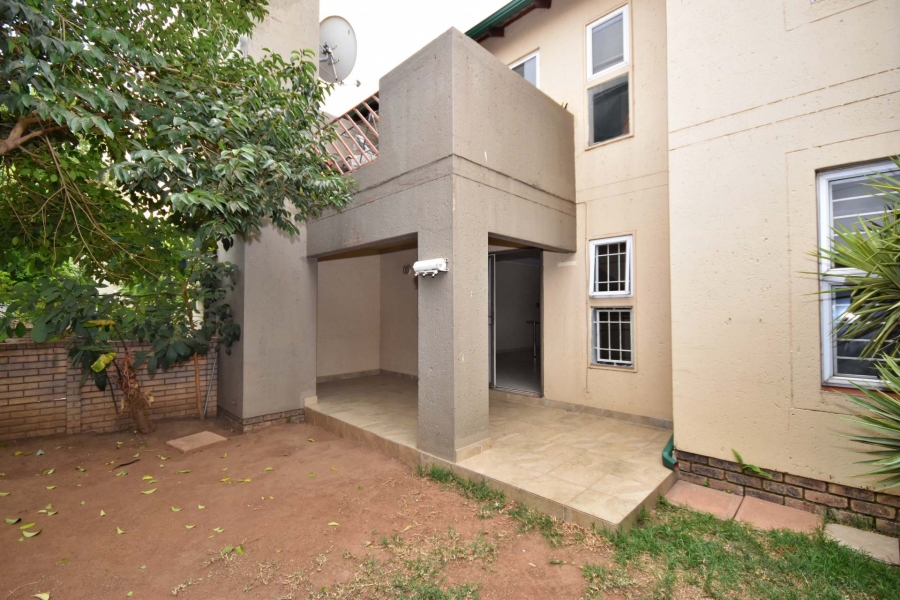 2 Bedroom Property for Sale in Bromhof Gauteng