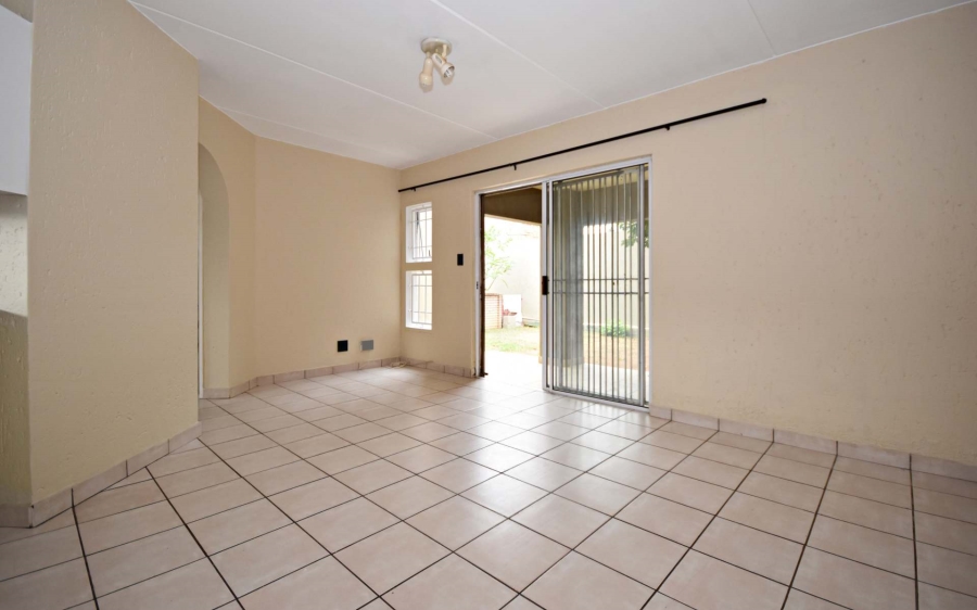 2 Bedroom Property for Sale in Bromhof Gauteng