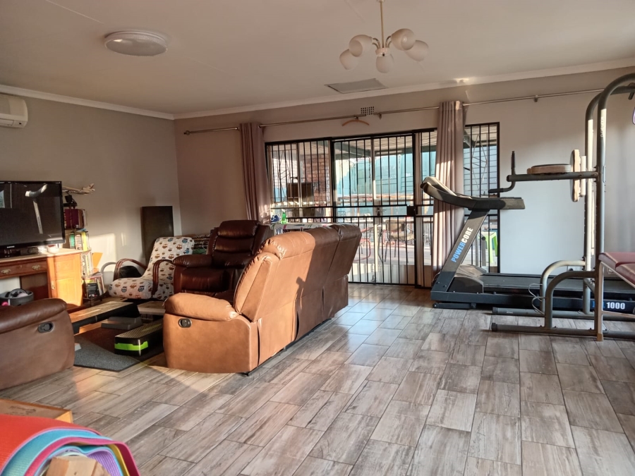 4 Bedroom Property for Sale in Dalpark Proper Gauteng