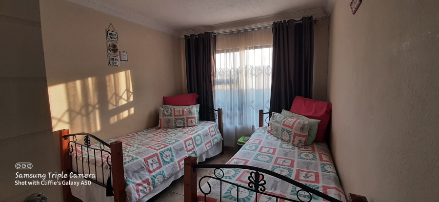 2 Bedroom Property for Sale in A P Khumalo Gauteng