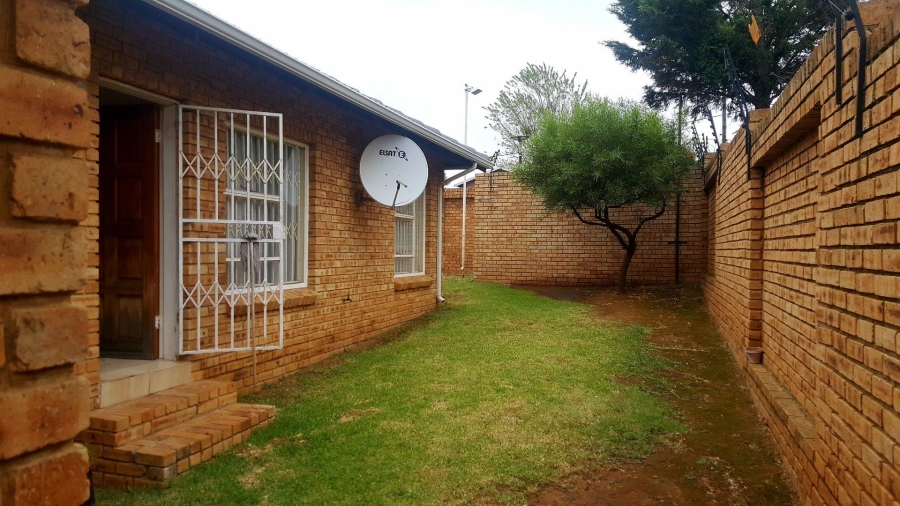 3 Bedroom Property for Sale in Groblerpark Gauteng