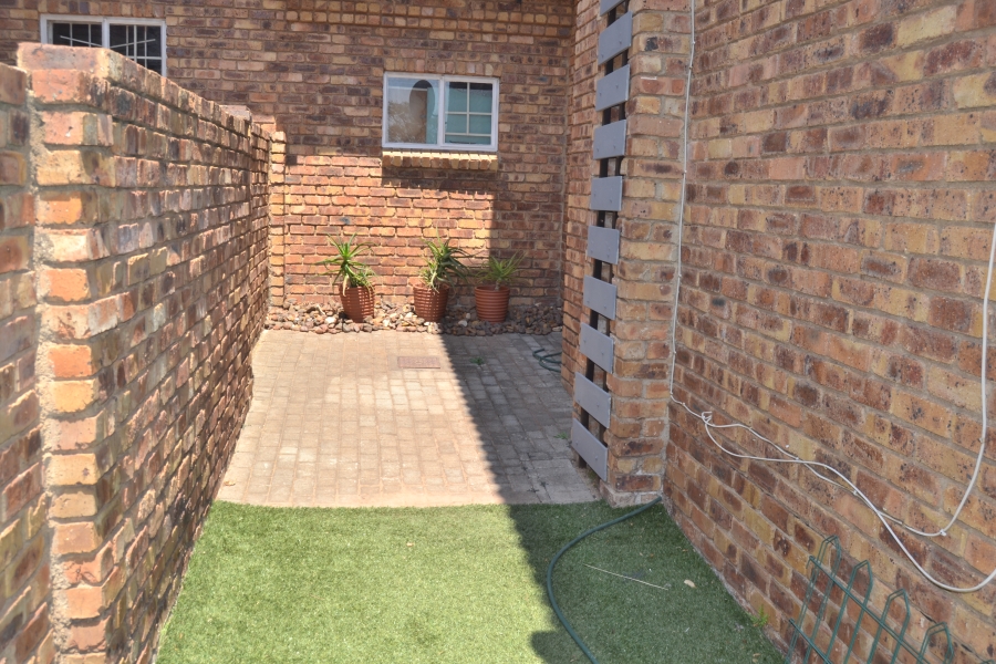 3 Bedroom Property for Sale in Amberfield Gauteng