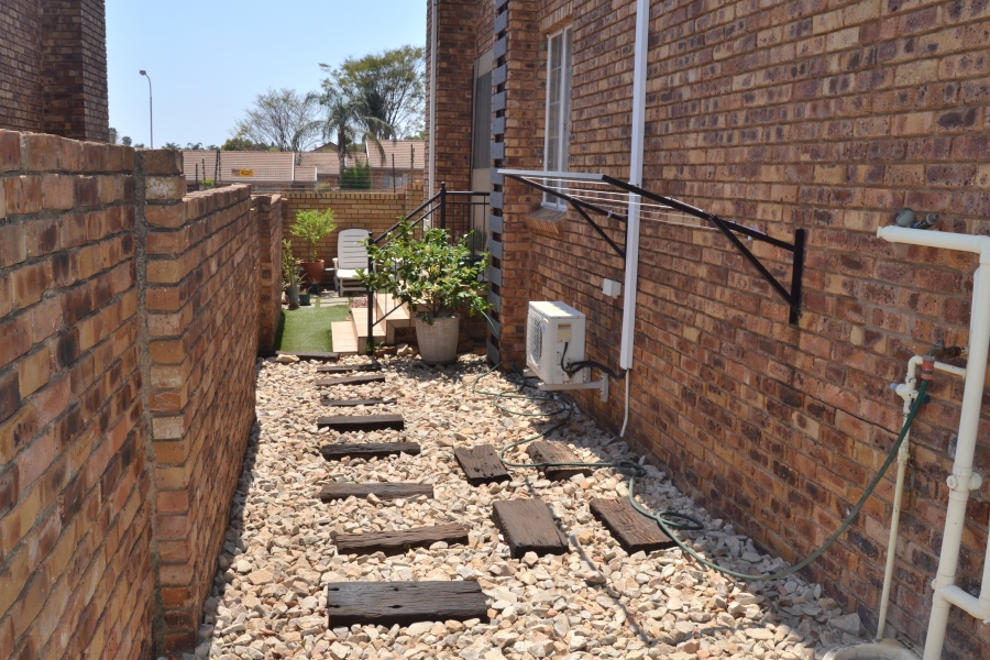 3 Bedroom Property for Sale in Amberfield Gauteng