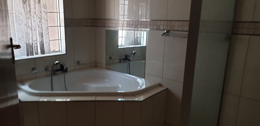 4 Bedroom Property for Sale in Parktown Estate Gauteng