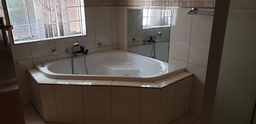 4 Bedroom Property for Sale in Parktown Estate Gauteng