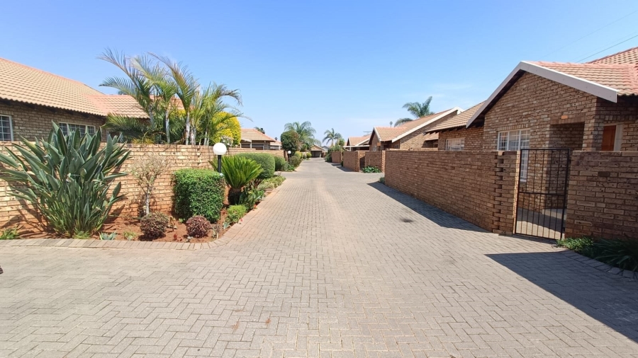 3 Bedroom Property for Sale in Annlin Gauteng