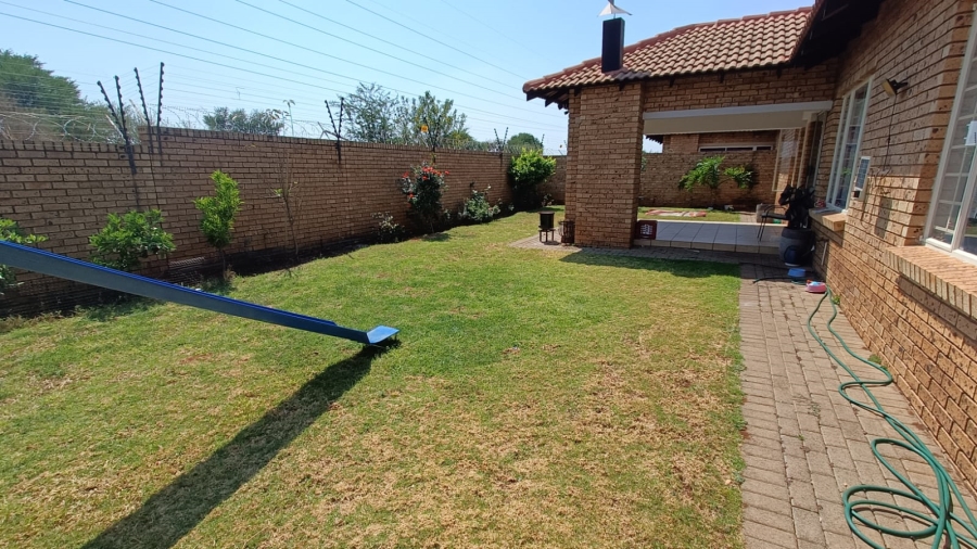 3 Bedroom Property for Sale in Annlin Gauteng