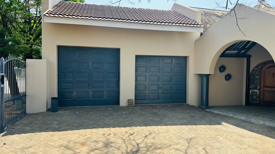 3 Bedroom Property for Sale in Bonaero Park Gauteng