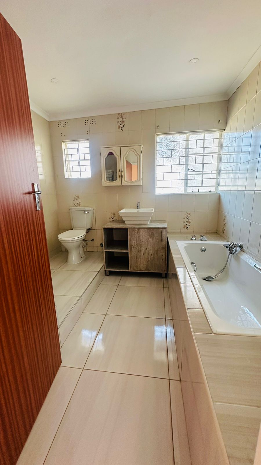 3 Bedroom Property for Sale in Bonaero Park Gauteng