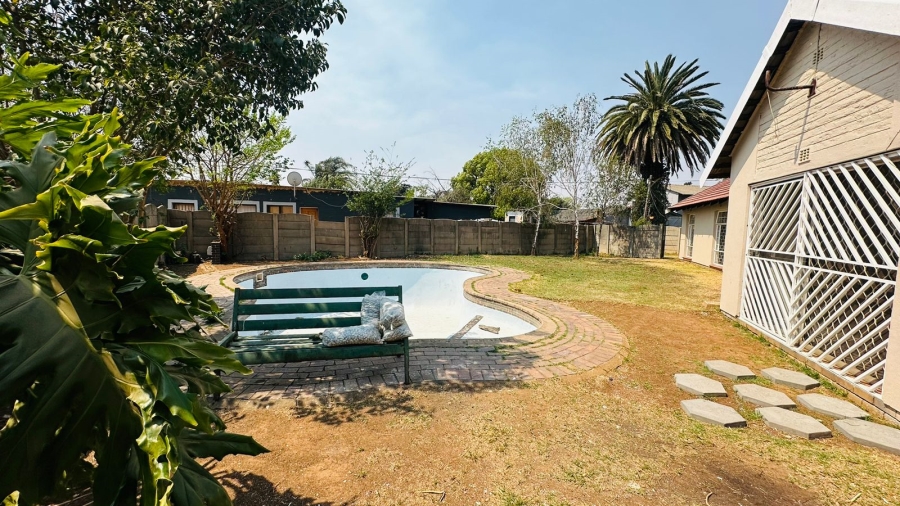 3 Bedroom Property for Sale in Bonaero Park Gauteng