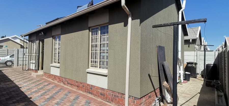 3 Bedroom Property for Sale in Palm Ridge Gauteng