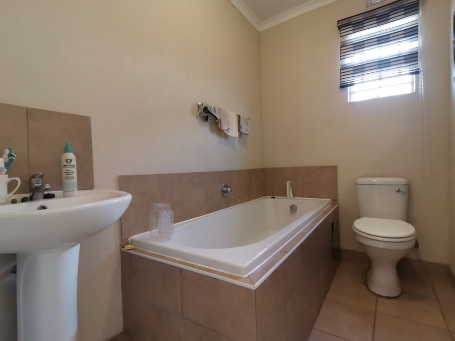 3 Bedroom Property for Sale in Palm Ridge Gauteng