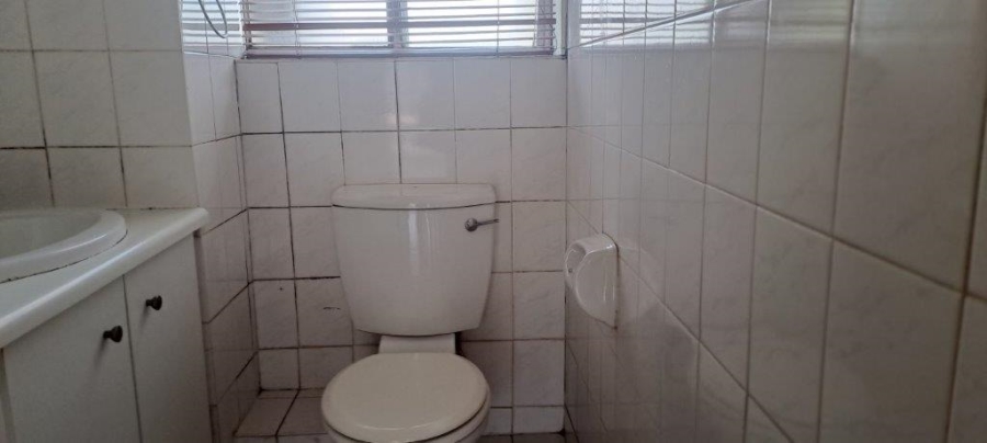 To Let 2 Bedroom Property for Rent in Glensan Gauteng