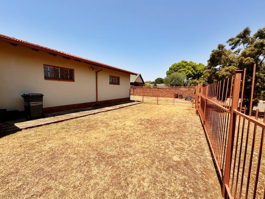 3 Bedroom Property for Sale in Wierda Park Gauteng