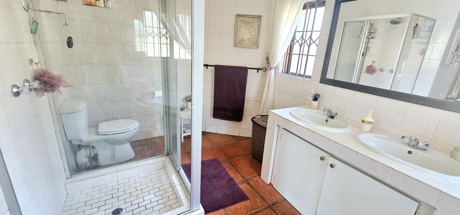 3 Bedroom Property for Sale in Eldoraigne Gauteng