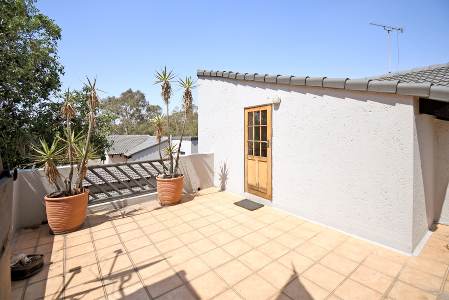 2 Bedroom Property for Sale in Morningside Gauteng