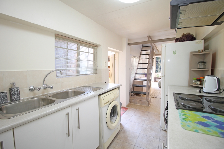 1 Bedroom Property for Sale in Waverley Gauteng