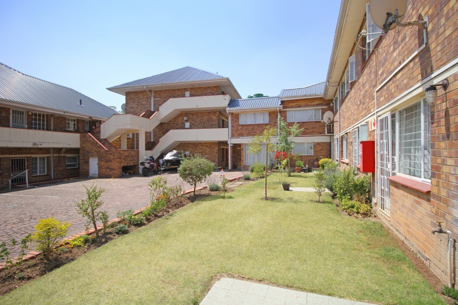 1 Bedroom Property for Sale in Waverley Gauteng