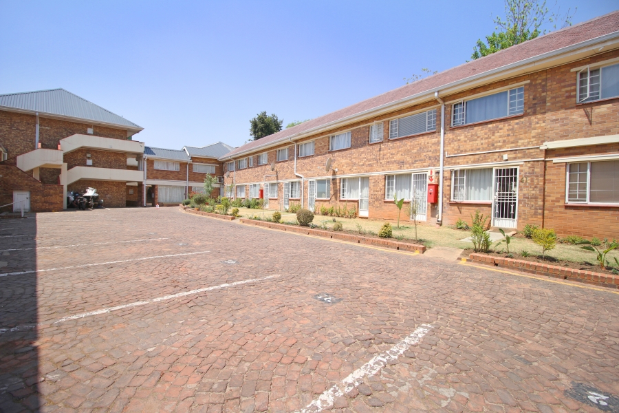 1 Bedroom Property for Sale in Waverley Gauteng