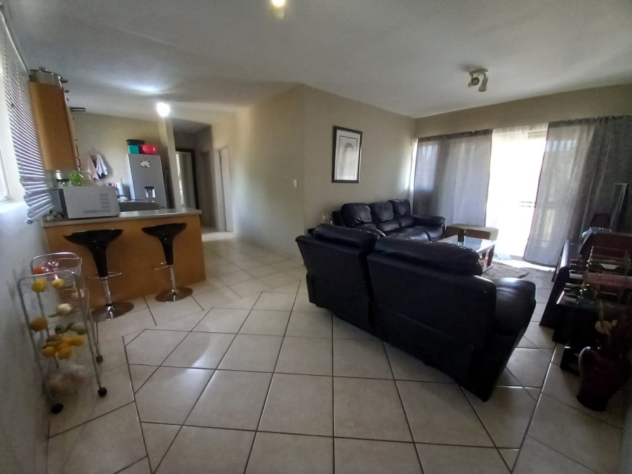 2 Bedroom Property for Sale in Glen Marais Gauteng