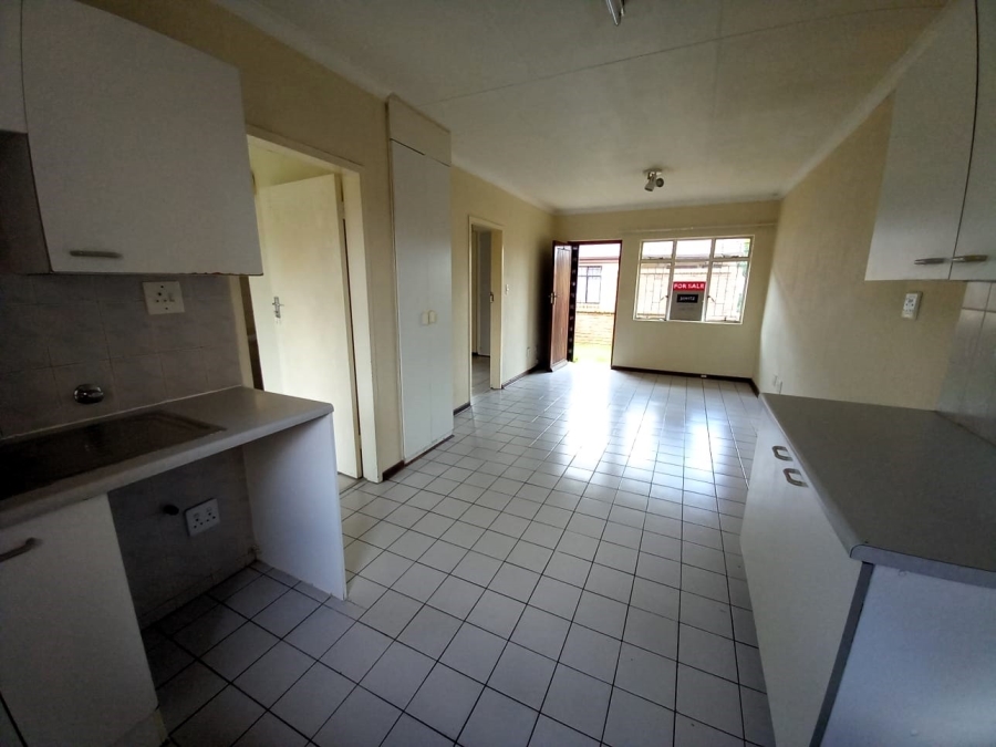 2 Bedroom Property for Sale in Bonaero Park Gauteng