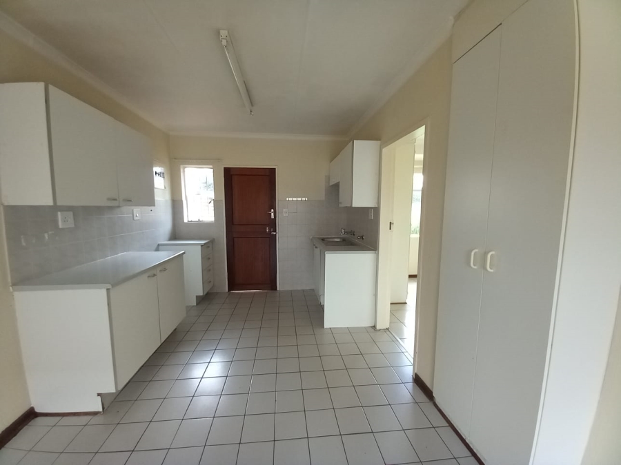 2 Bedroom Property for Sale in Bonaero Park Gauteng