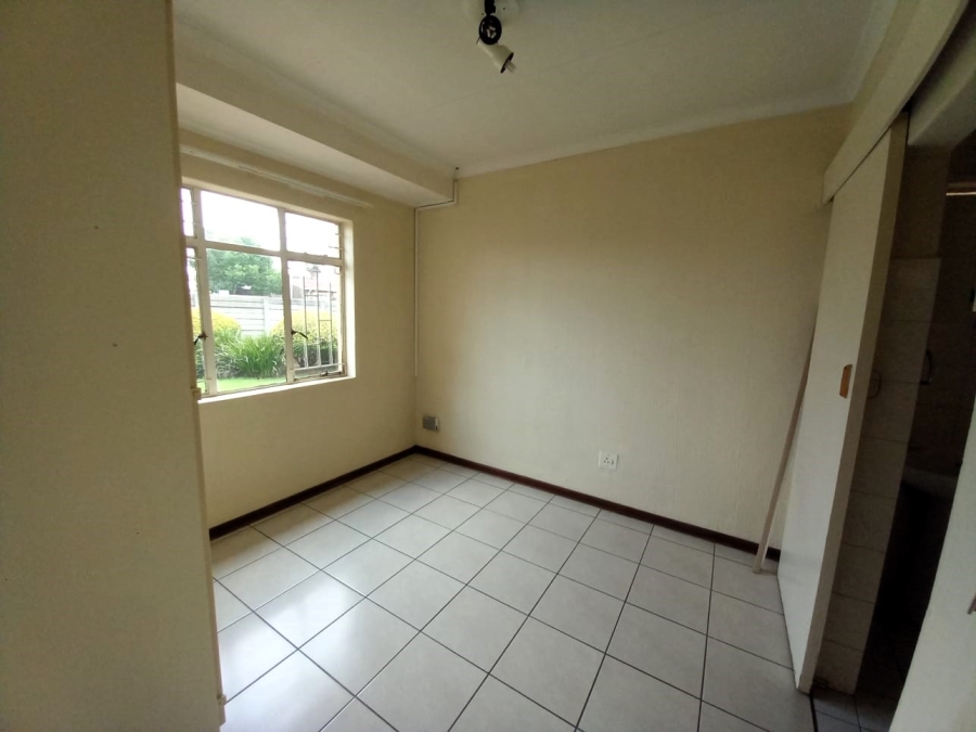 2 Bedroom Property for Sale in Bonaero Park Gauteng