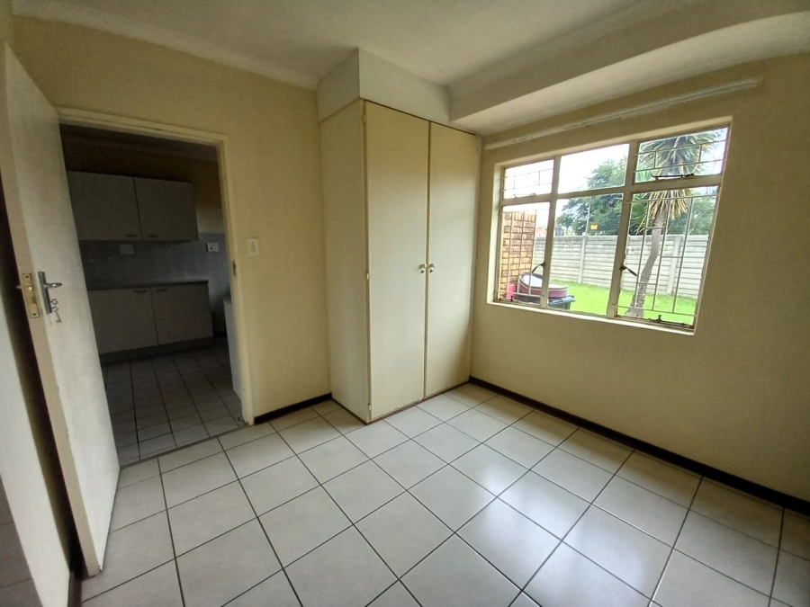 2 Bedroom Property for Sale in Bonaero Park Gauteng