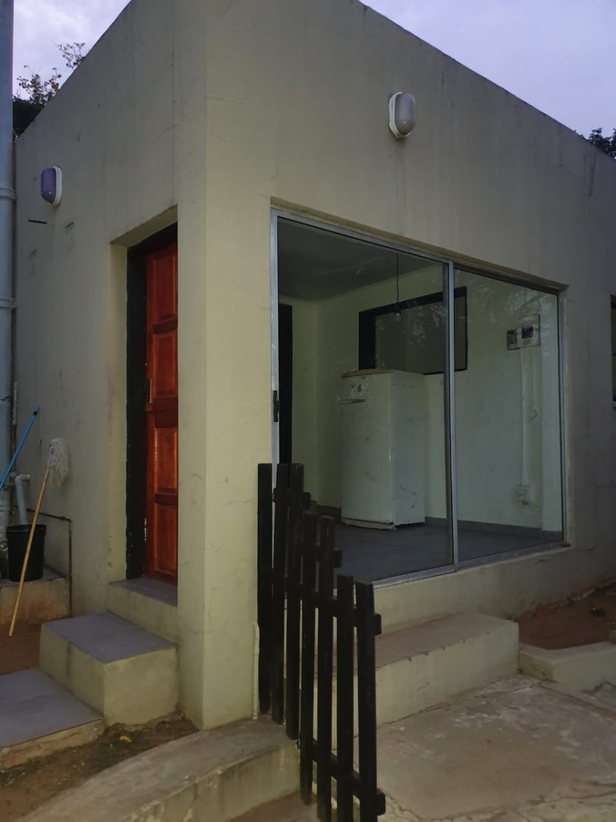 To Let 1 Bedroom Property for Rent in Blairgowrie Gauteng