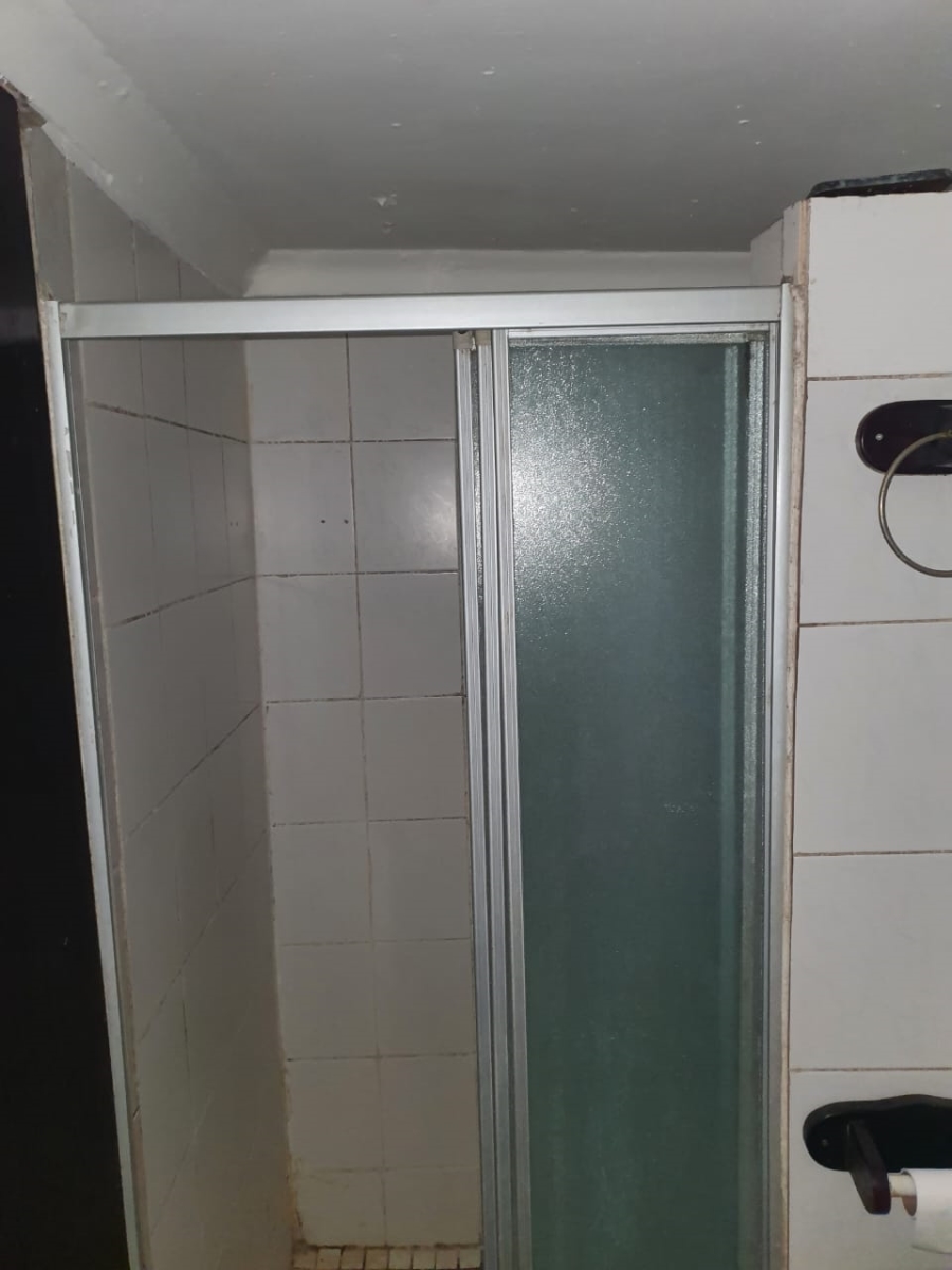 To Let 1 Bedroom Property for Rent in Blairgowrie Gauteng