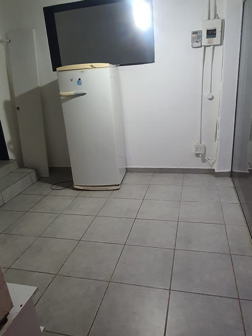 To Let 1 Bedroom Property for Rent in Blairgowrie Gauteng