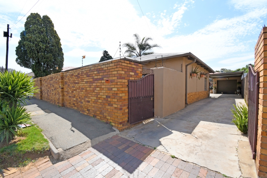 3 Bedroom Property for Sale in Newlands Gauteng