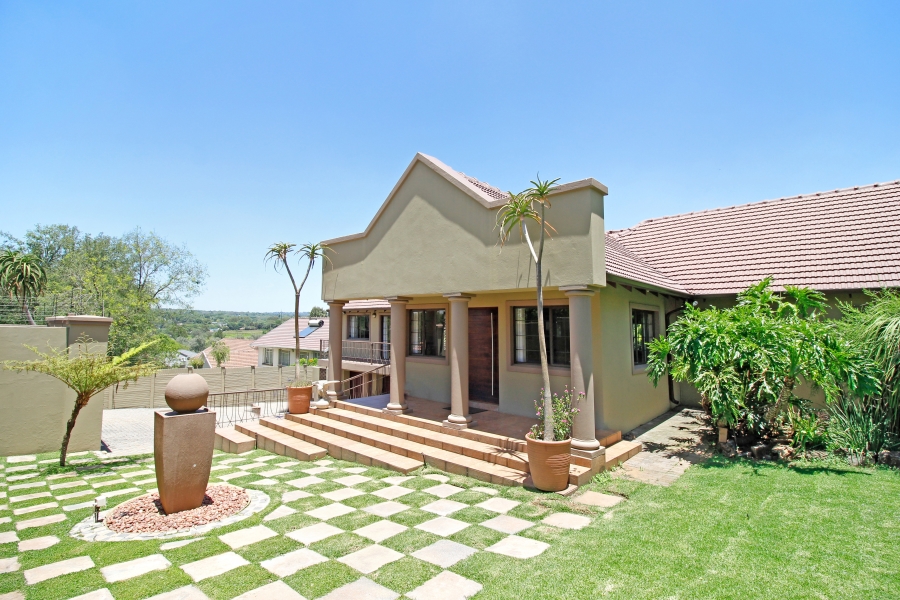 To Let 4 Bedroom Property for Rent in Victory Park Gauteng