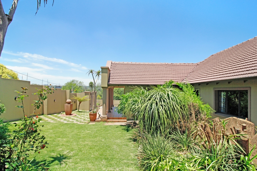 To Let 4 Bedroom Property for Rent in Victory Park Gauteng