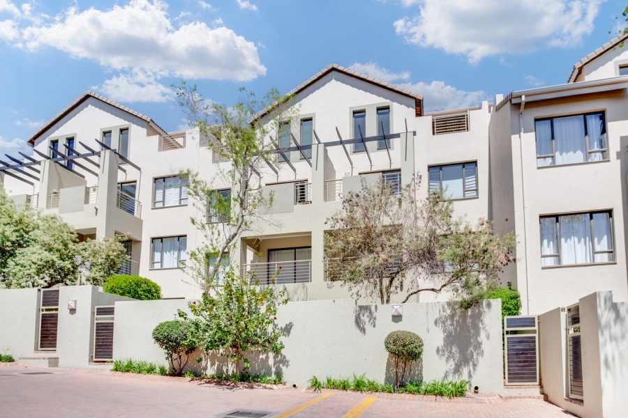 1 Bedroom Property for Sale in Bryanston Gauteng